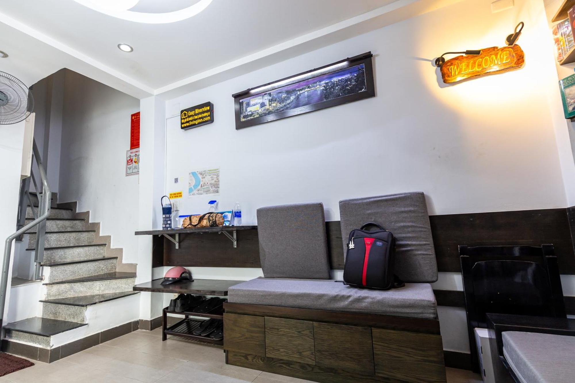 Cozy Riverview Of Livinginn Apartment *