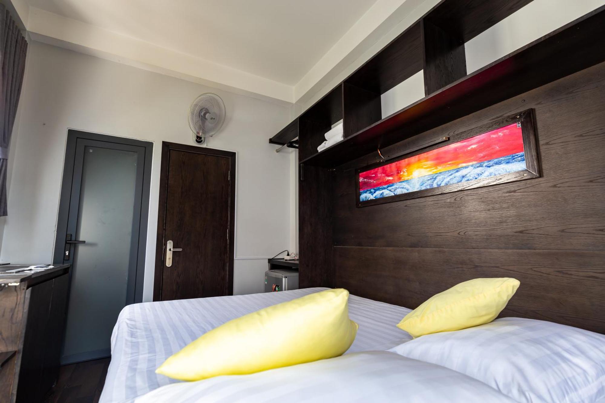 Cozy Riverview Of Livinginn *